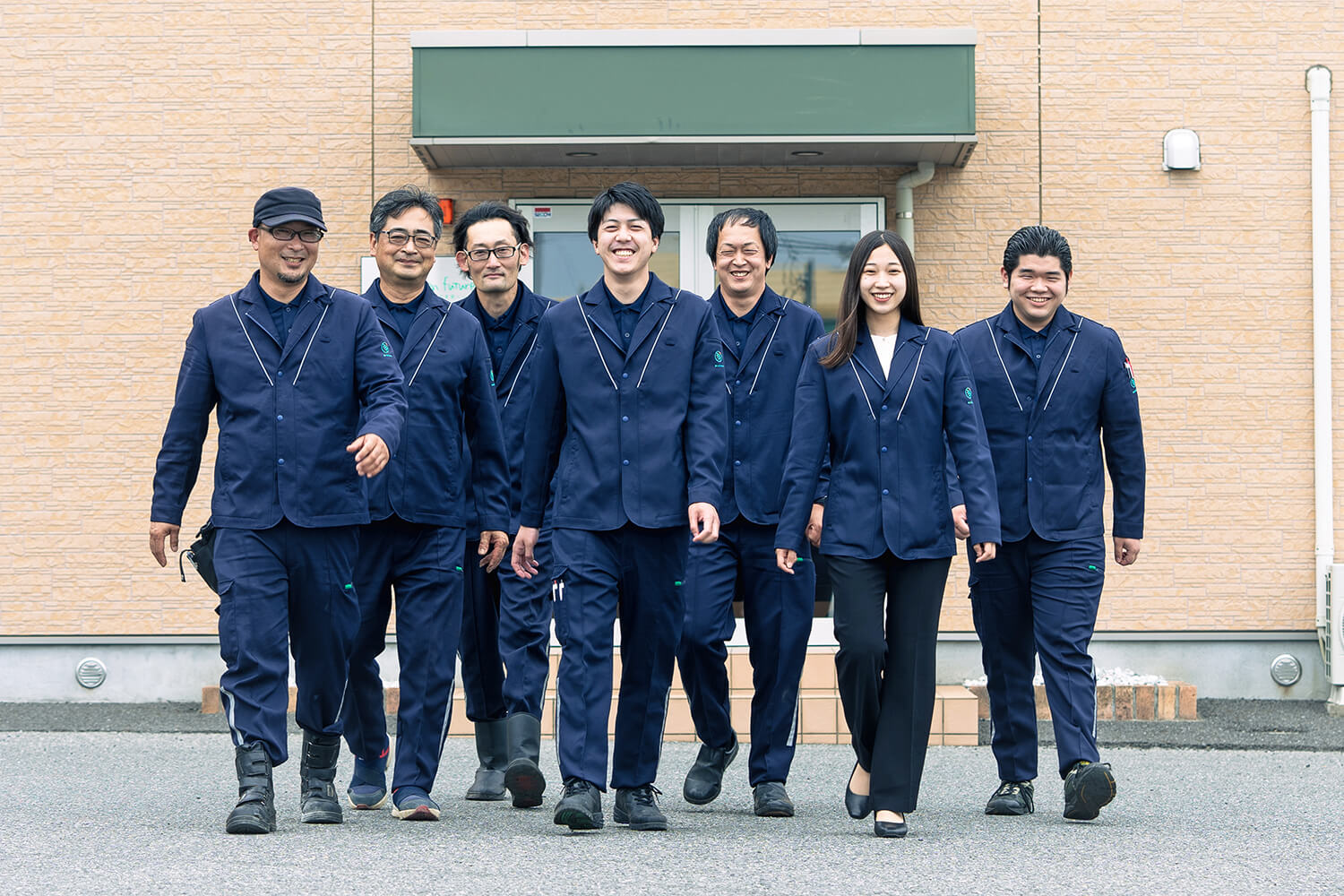 みどり産業株式会社さまのオリジナルユニフォーム導入事例 | OUC