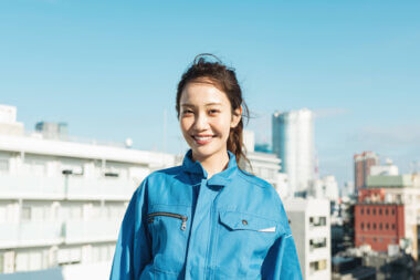 レディース作業着の選び方とは？女性が快適に働くためのサイズ感・機能性・安全性を徹底解説