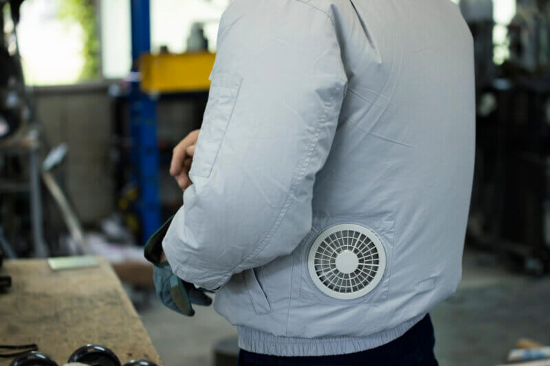 ファン付き作業着が涼しい理由とは？冷却の仕組みと選び方を解説